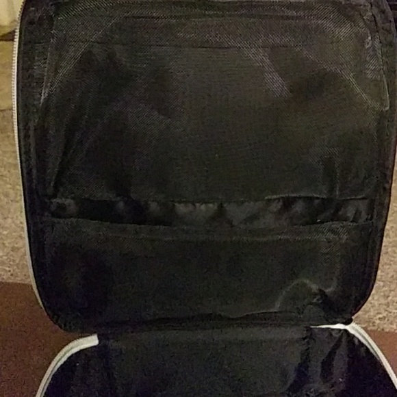 Alcántara double zip cosmetics bag. - Picture 6 of 8